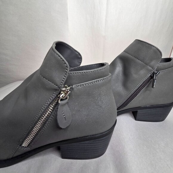 NWOT Easy Street Women's Gusto Comfort Gray Booties - Picture 6 of 7